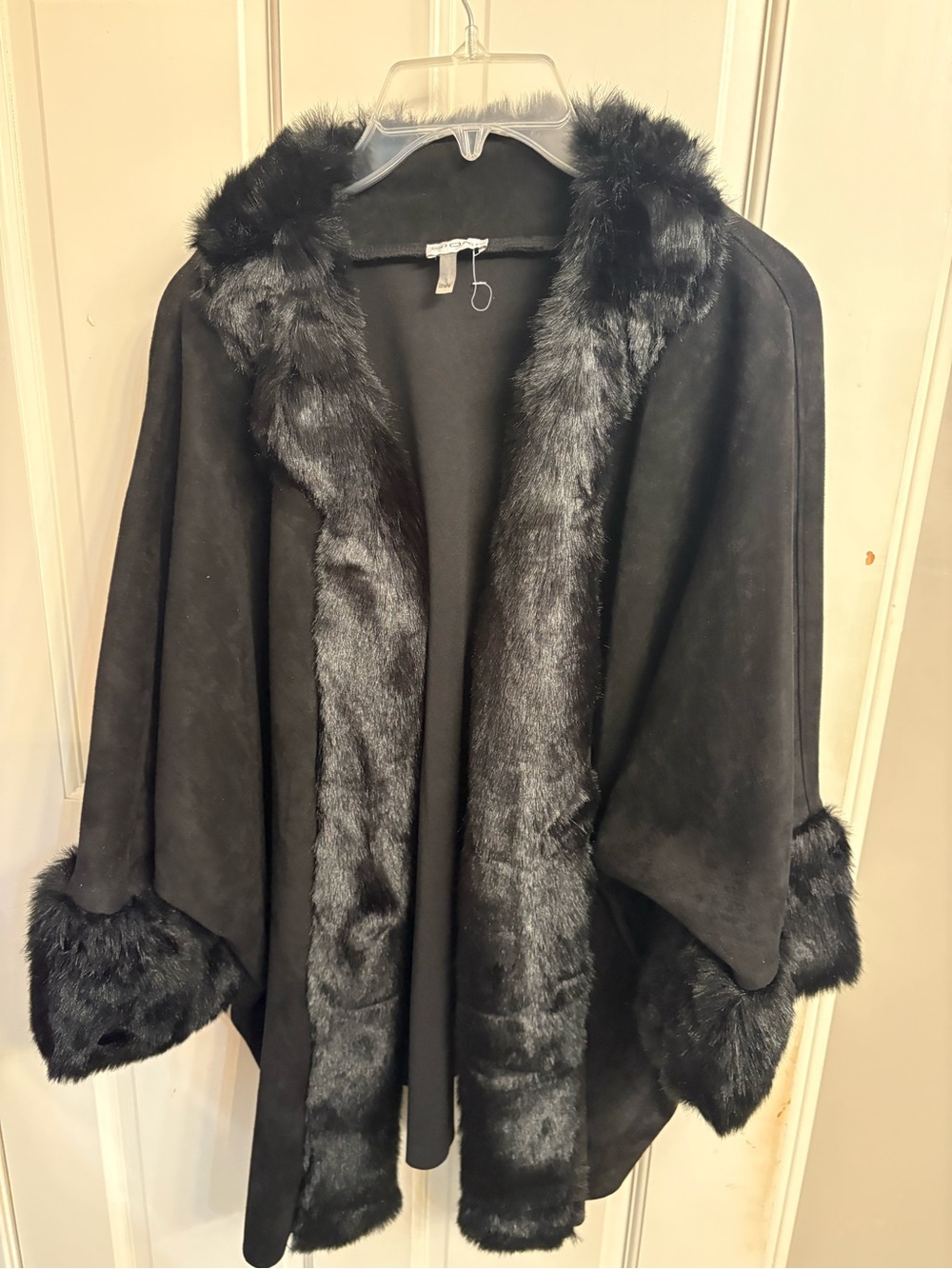 Sioni Black Faux-Fur Trim Cape Coat - Women